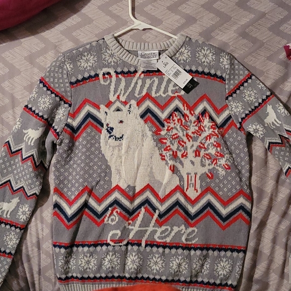 Winter is here sweater - Picture 2 of 4